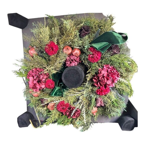 Venus Et Fleur Roses Forever Floral Wreath 18" Red & Green Everlasting Decor - Picture 1 of 7